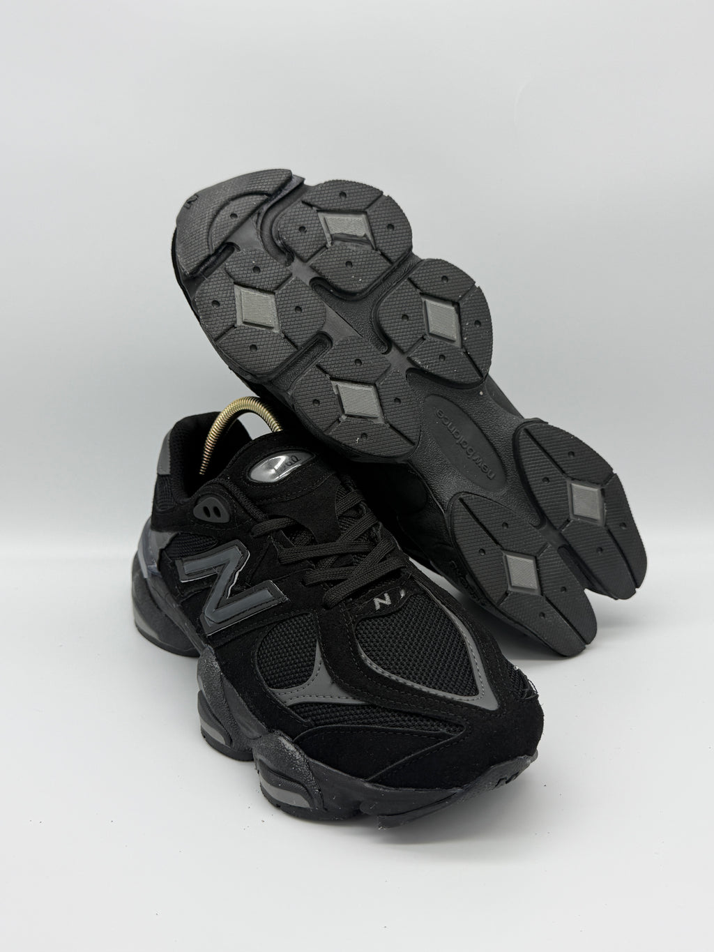 Мъжки маратонки New Balance 9060 в черно