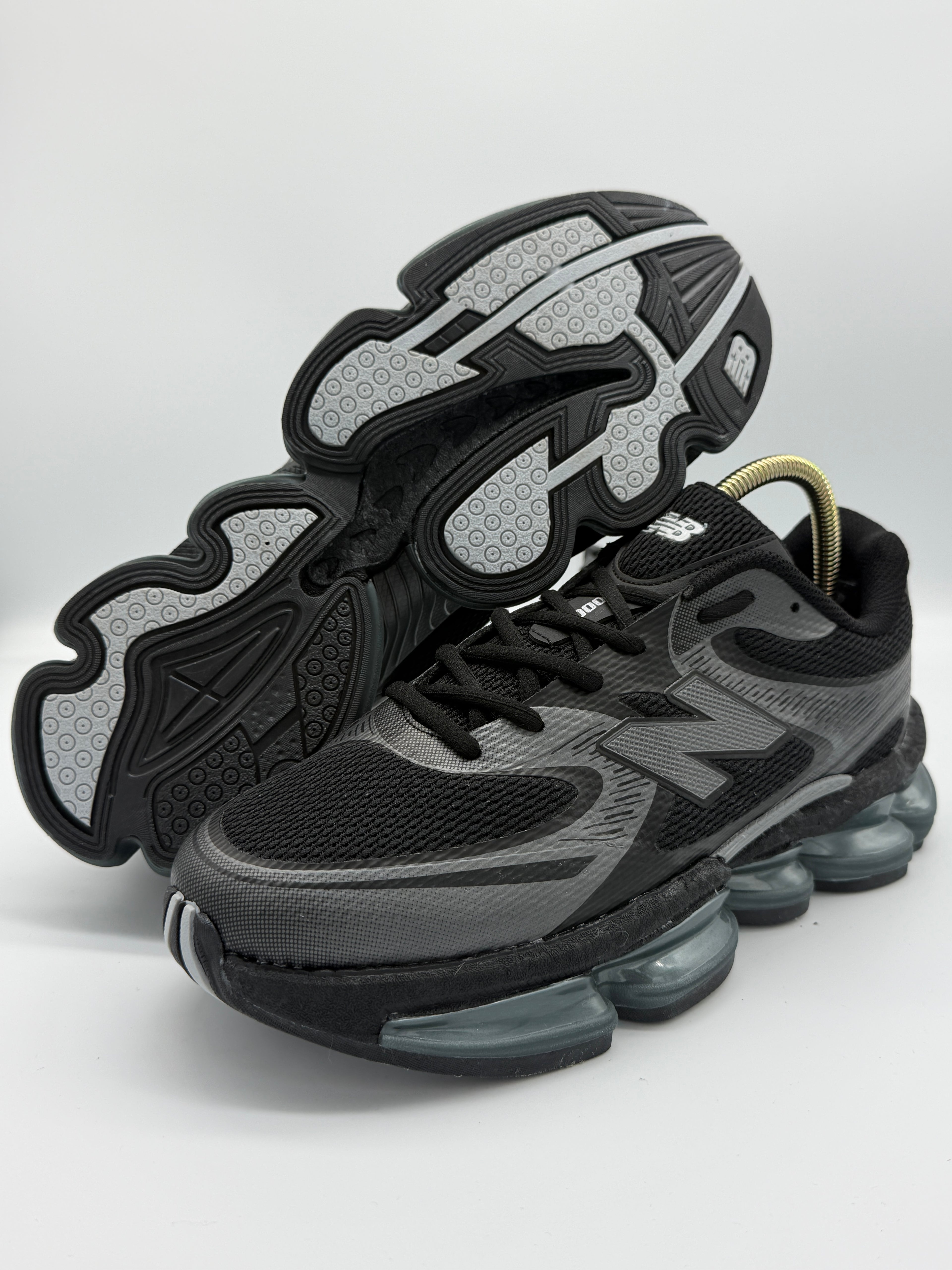 Мъжки маратонки New Balance 2000 в черно и сиво