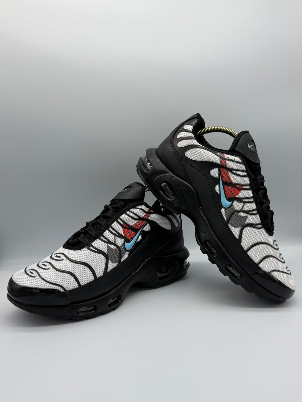 Мъжки маратонки Nike TN в черно и бяло