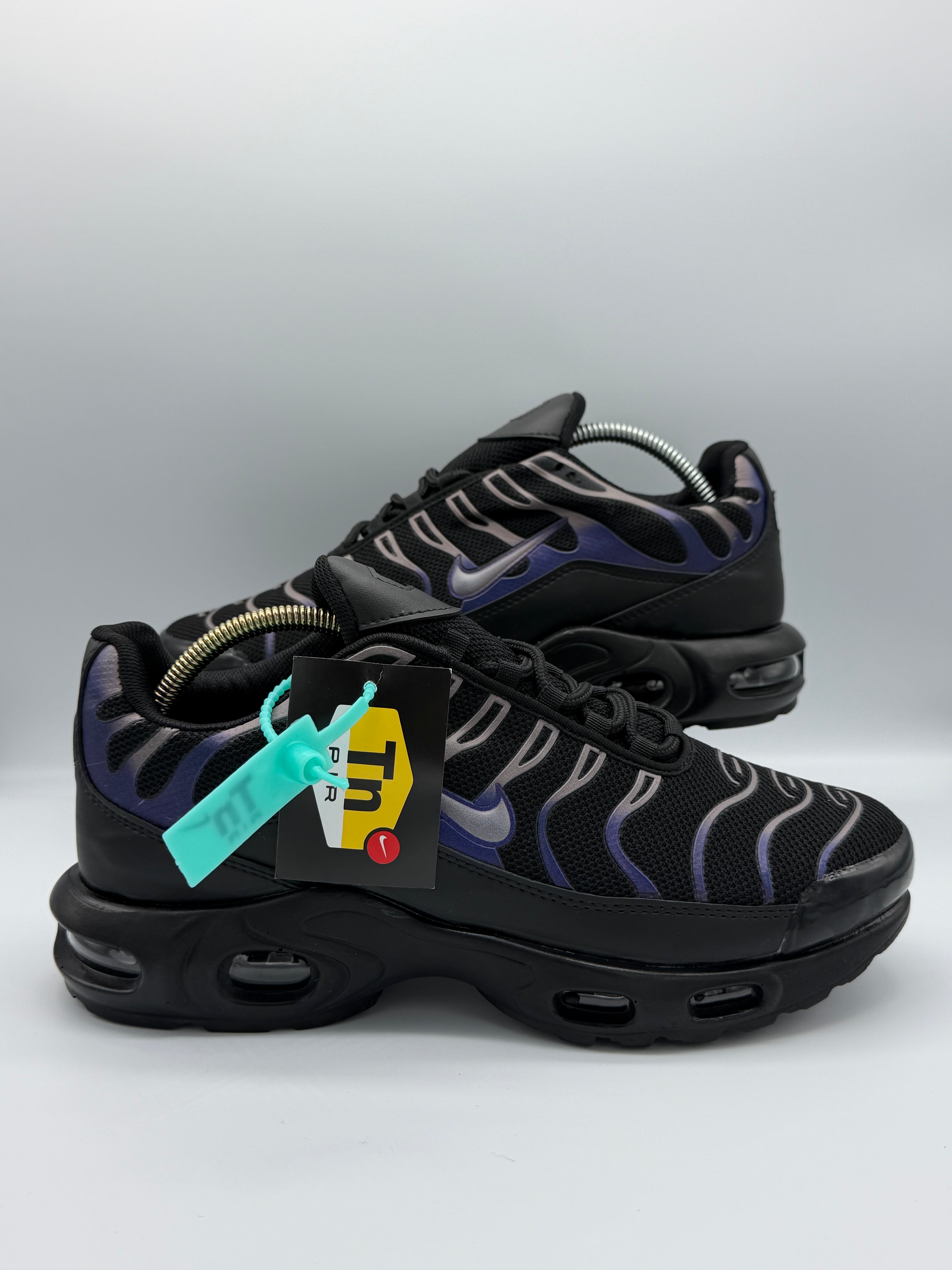 Мъжки маратонки Nike TN в черно със сини детайли