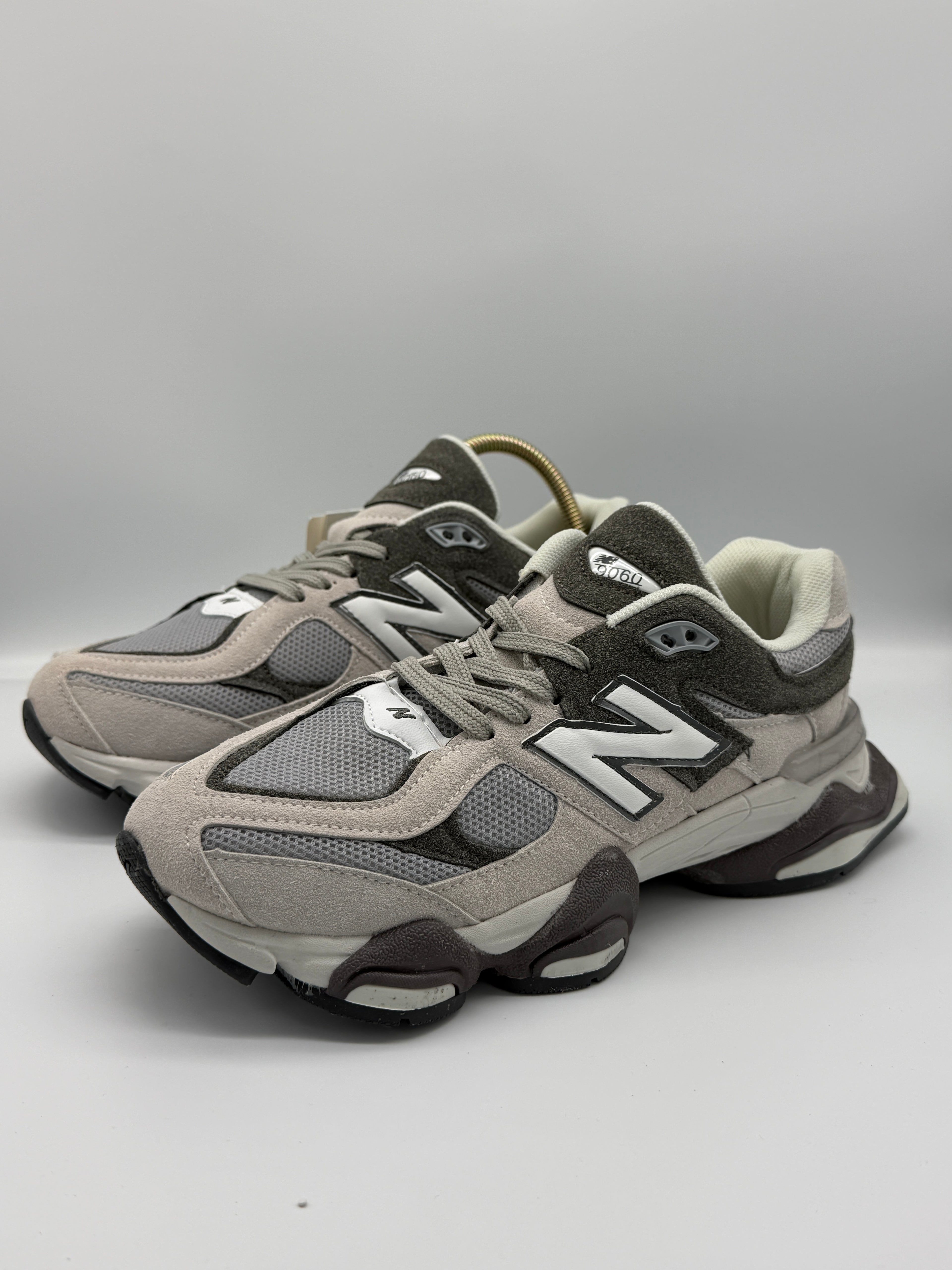 Мъжки маратонки New Balance 9060 в сиво