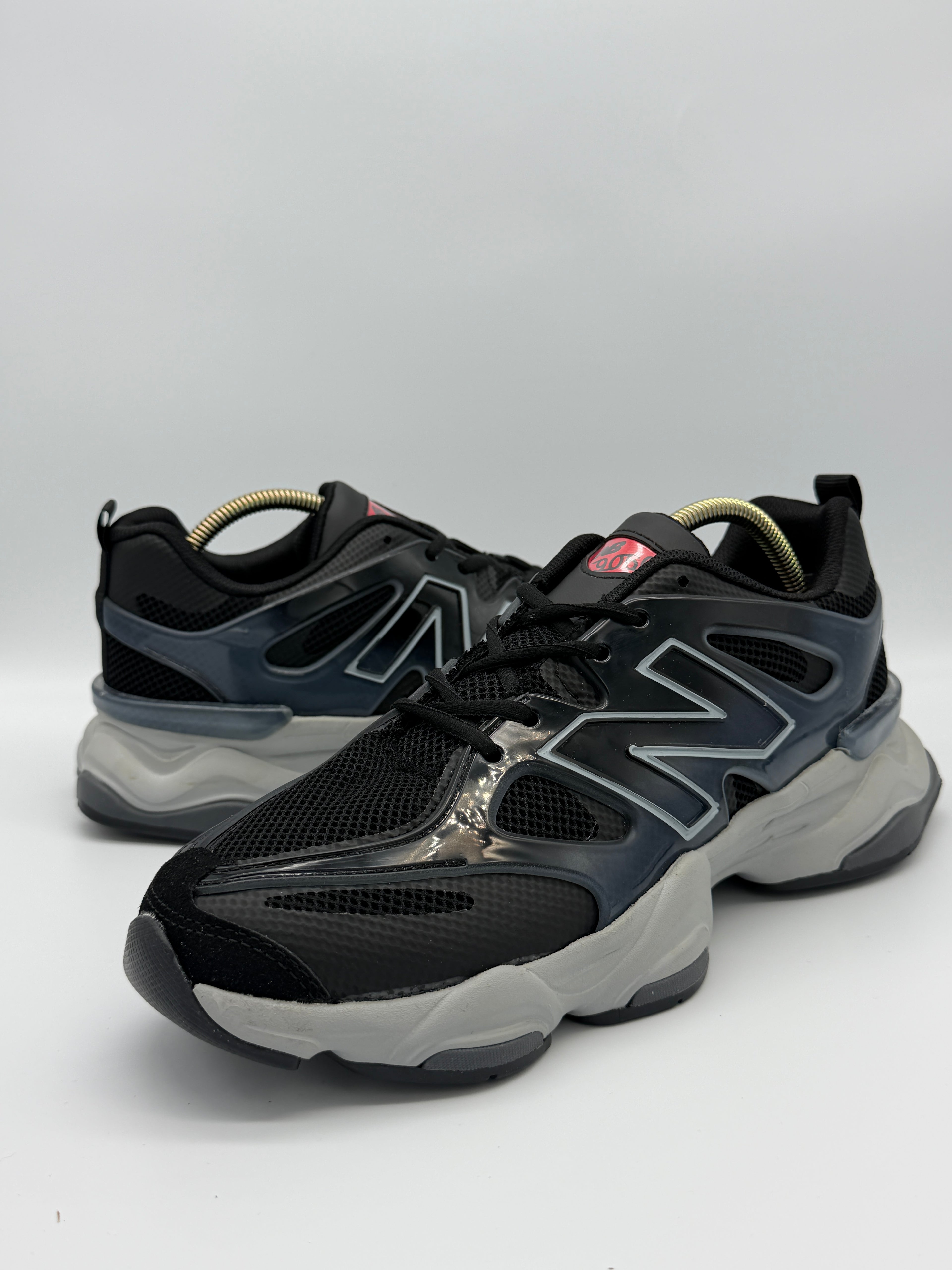 Мъжки маратонки New Balance 9060 в черно и антрацит