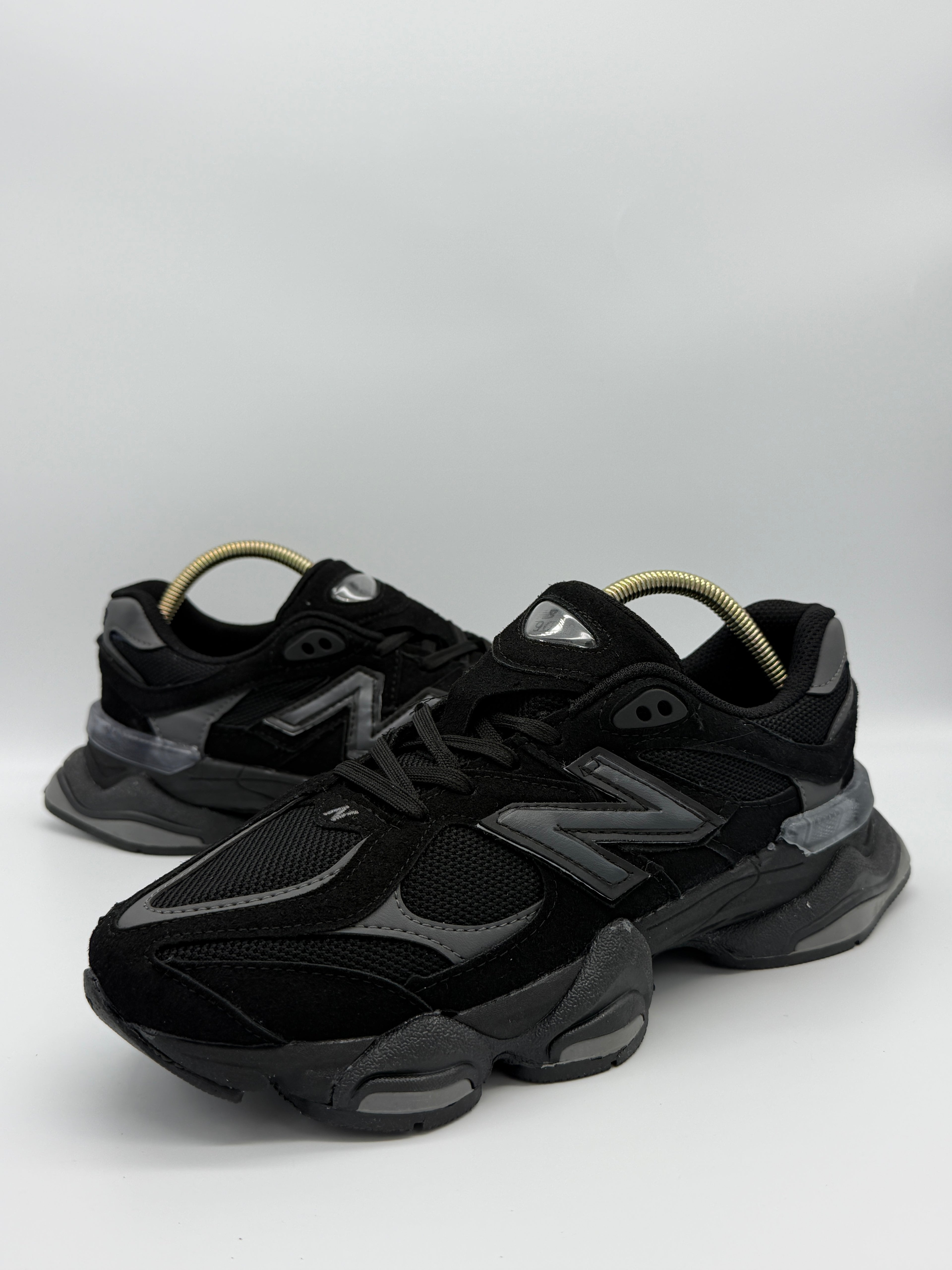 Мъжки маратонки New Balance 9060 в черно