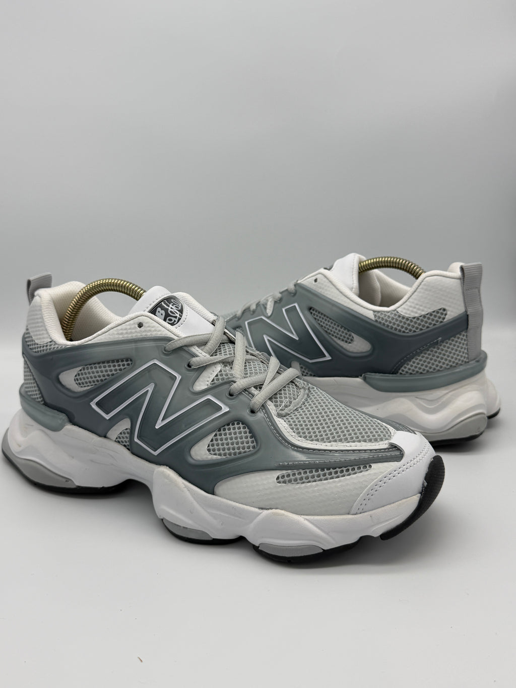 Мъжки маратонки New Balance 9060 в бяло и сиво