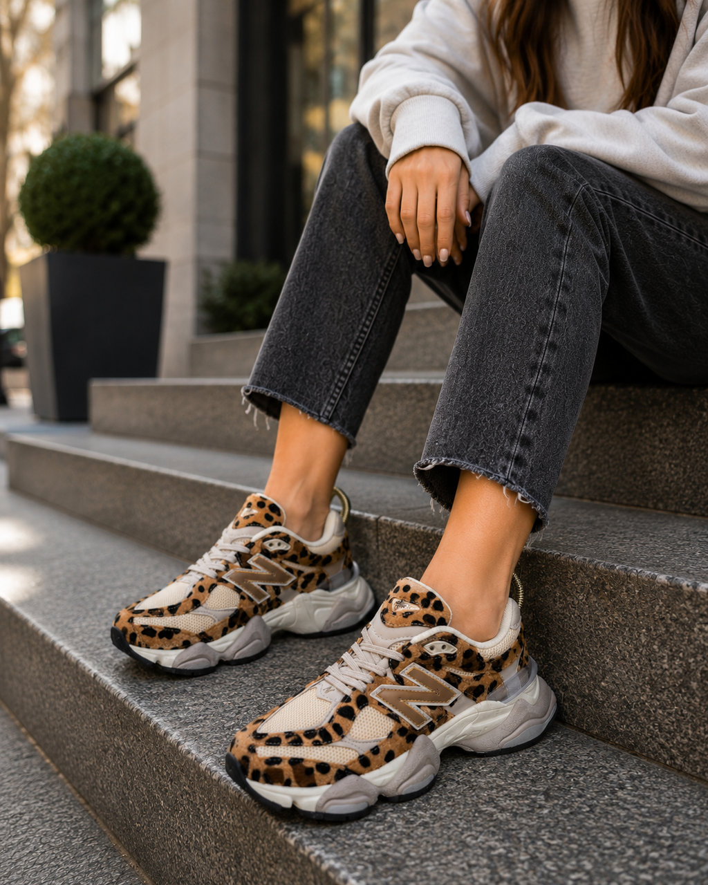 Дамски маратонки New Balance 9060 – бежови с леопардов десен