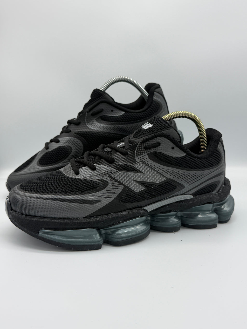 Мъжки маратонки New Balance 2000 в черно и сиво