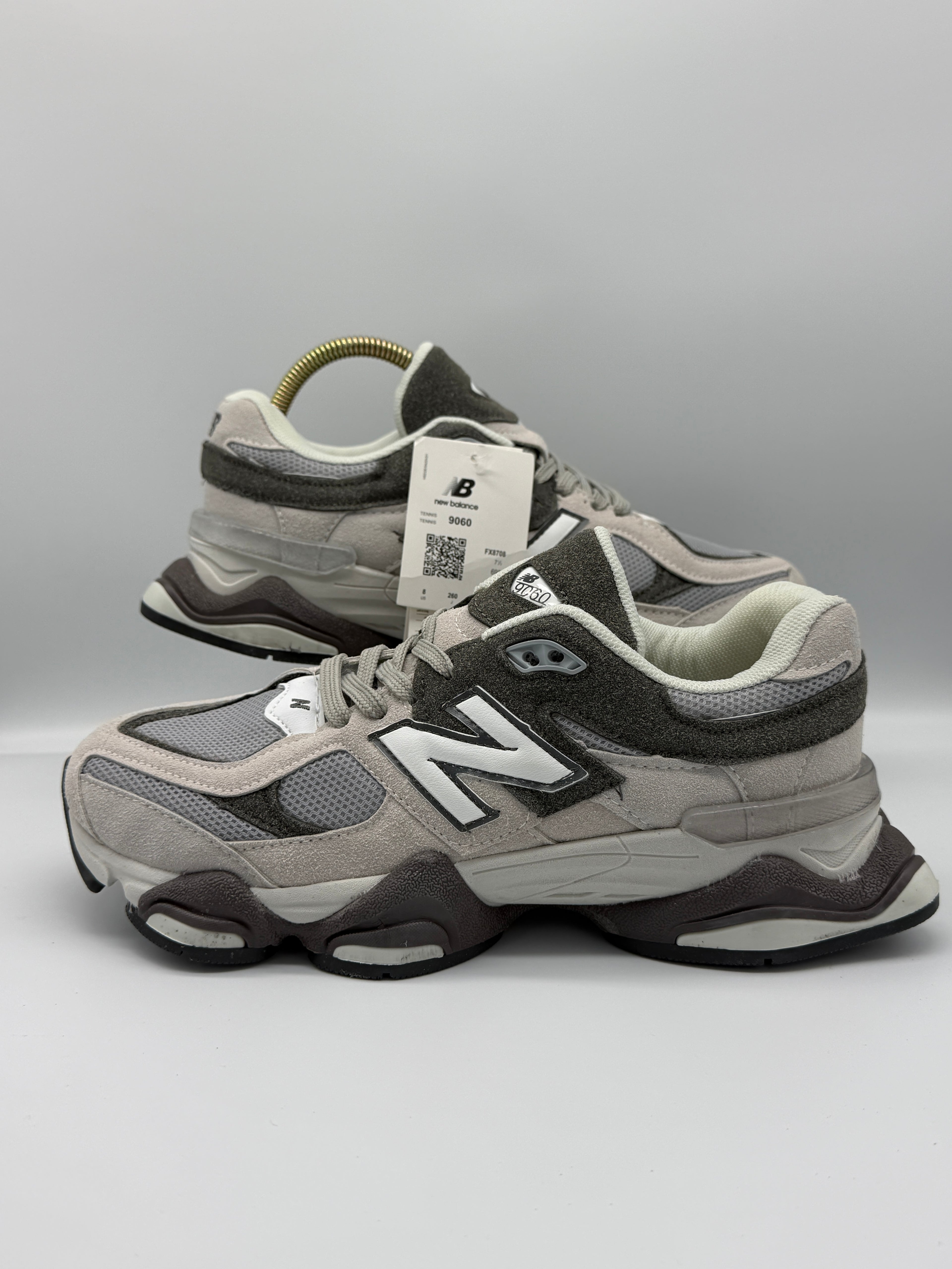 Мъжки маратонки New Balance 9060 в сиво