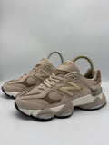 Дамски маратонки New Balance 9060 в бежово