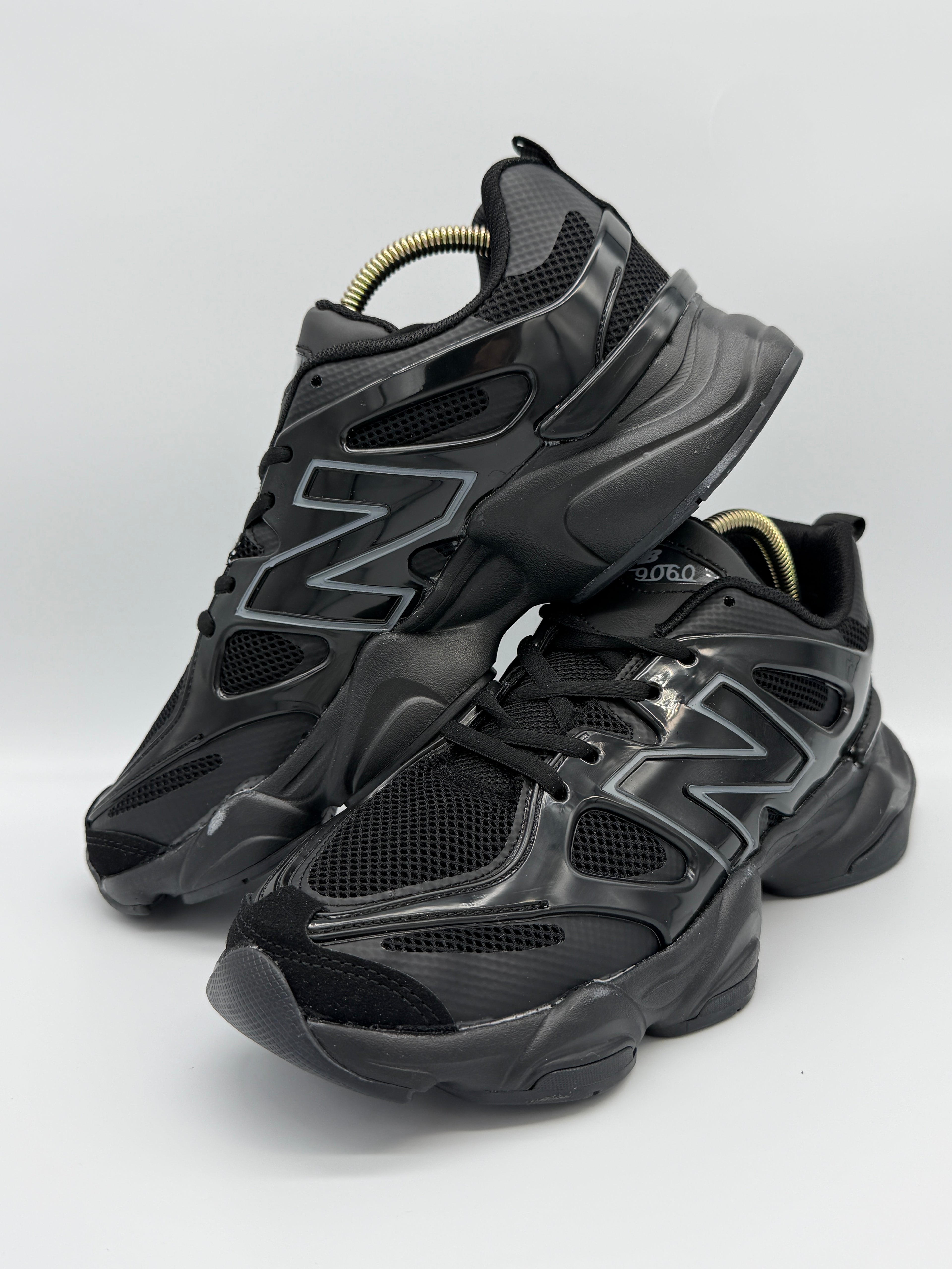 New Balance 9060 – емблематичен дизайн и комфорт през целия ден