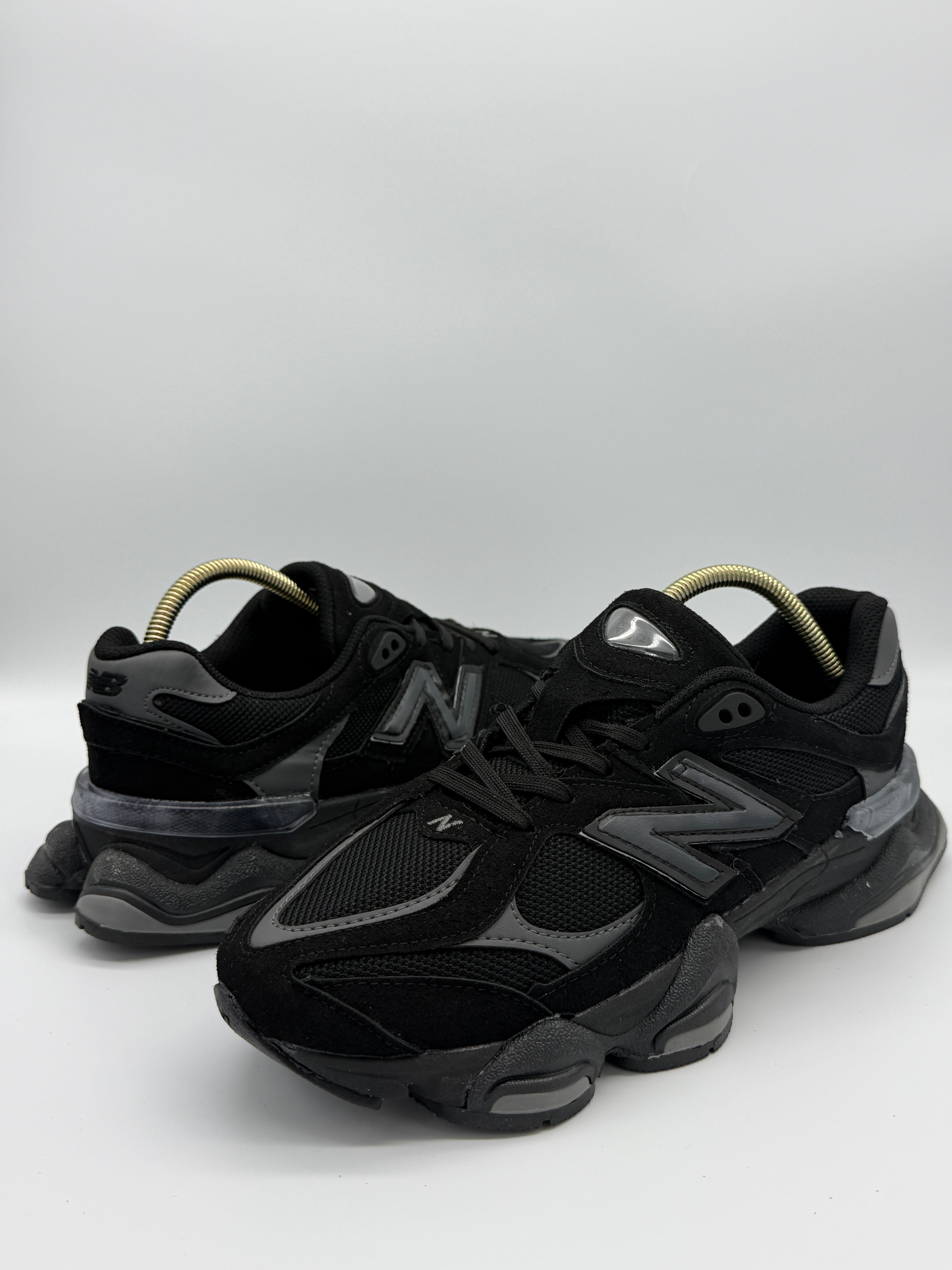 Мъжки маратонки New Balance 9060 в черно