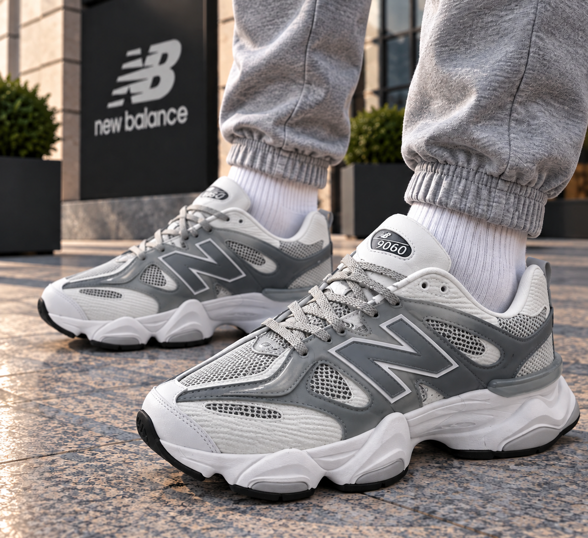 Мъжки маратонки New Balance 9060 в бяло и сиво
