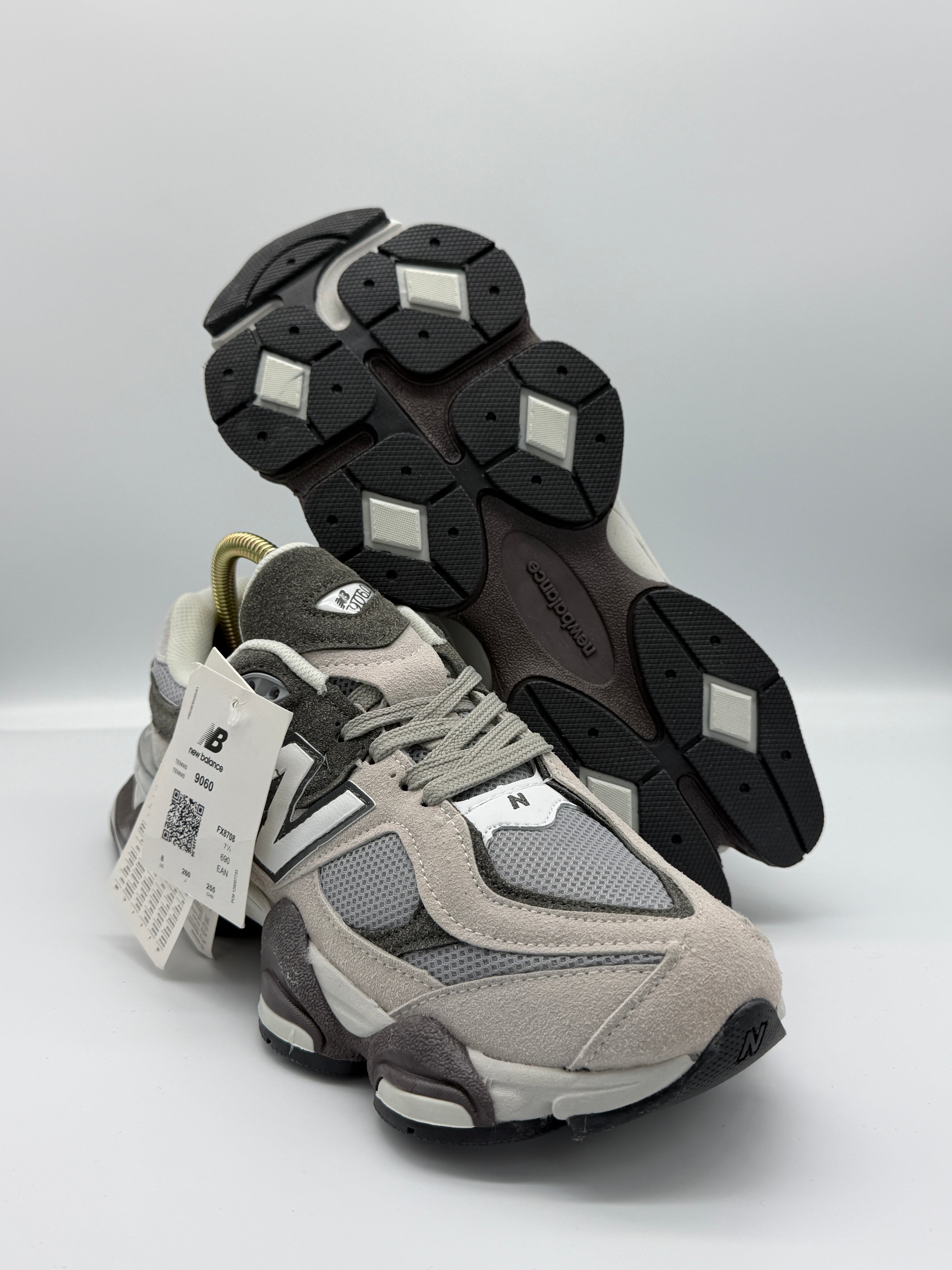 Мъжки маратонки New Balance 9060 в сиво