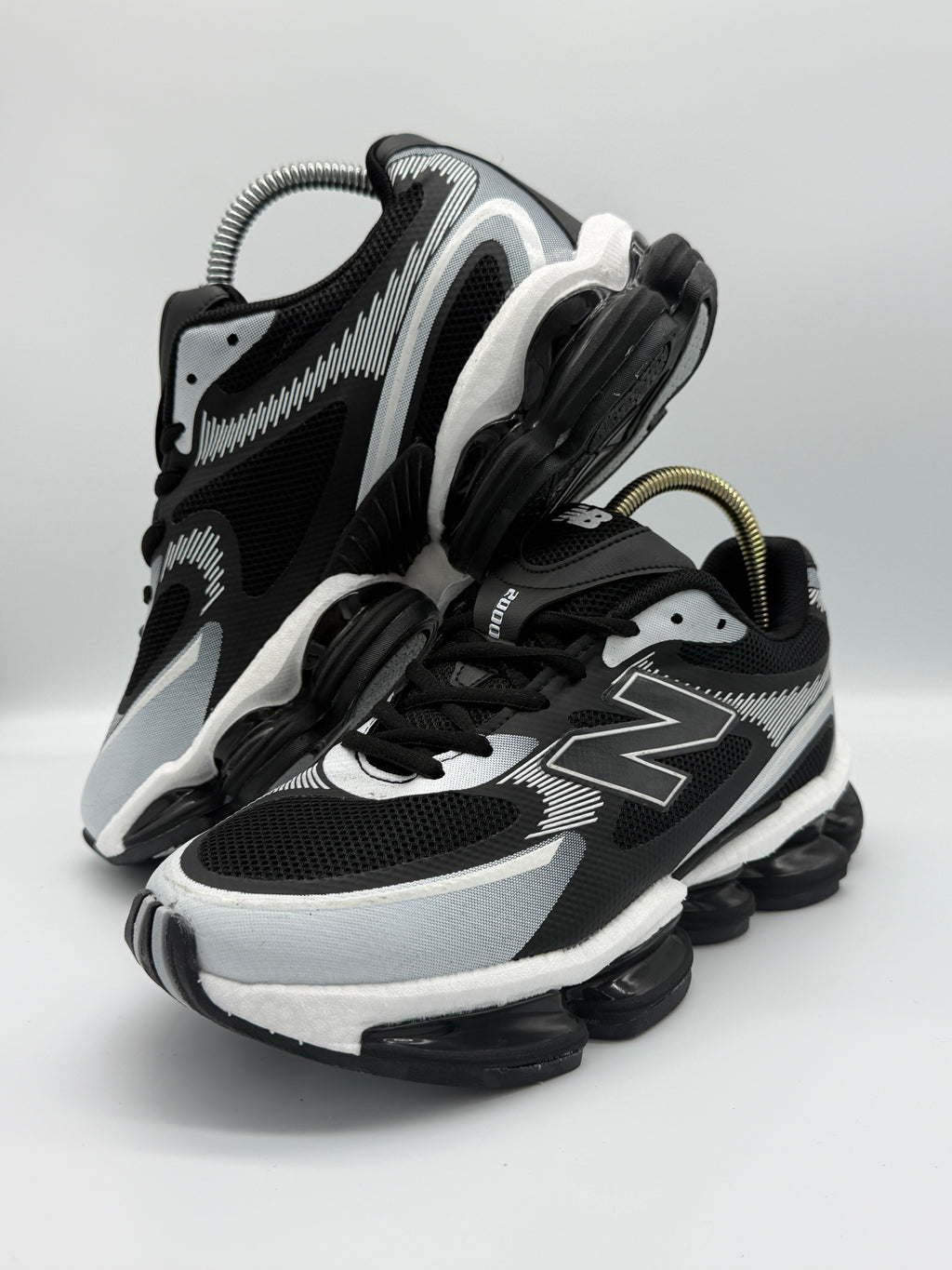 Мъжки маратонки New Balance 2000 в черно и бяло