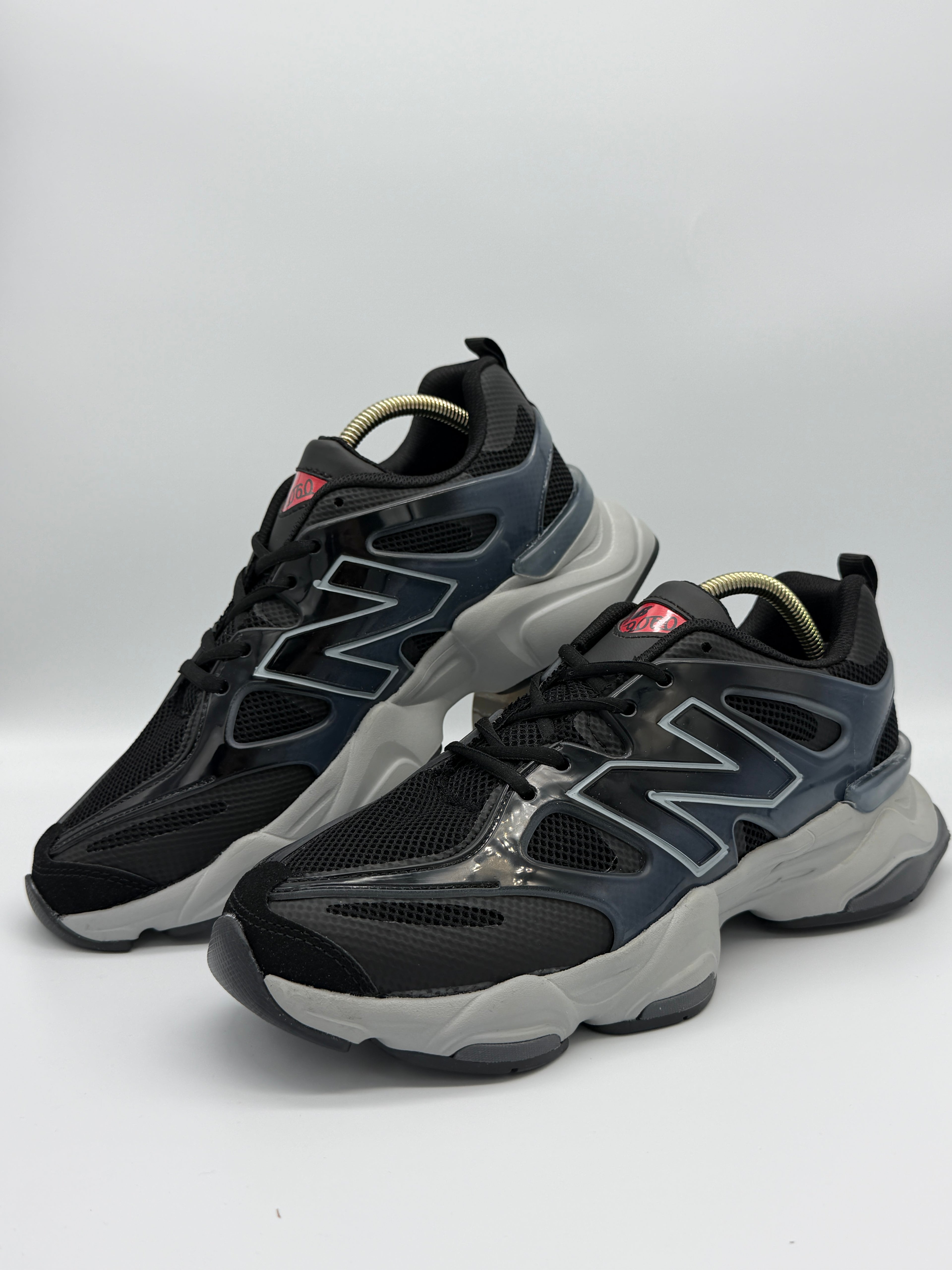 Мъжки маратонки New Balance 9060 в черно и антрацит