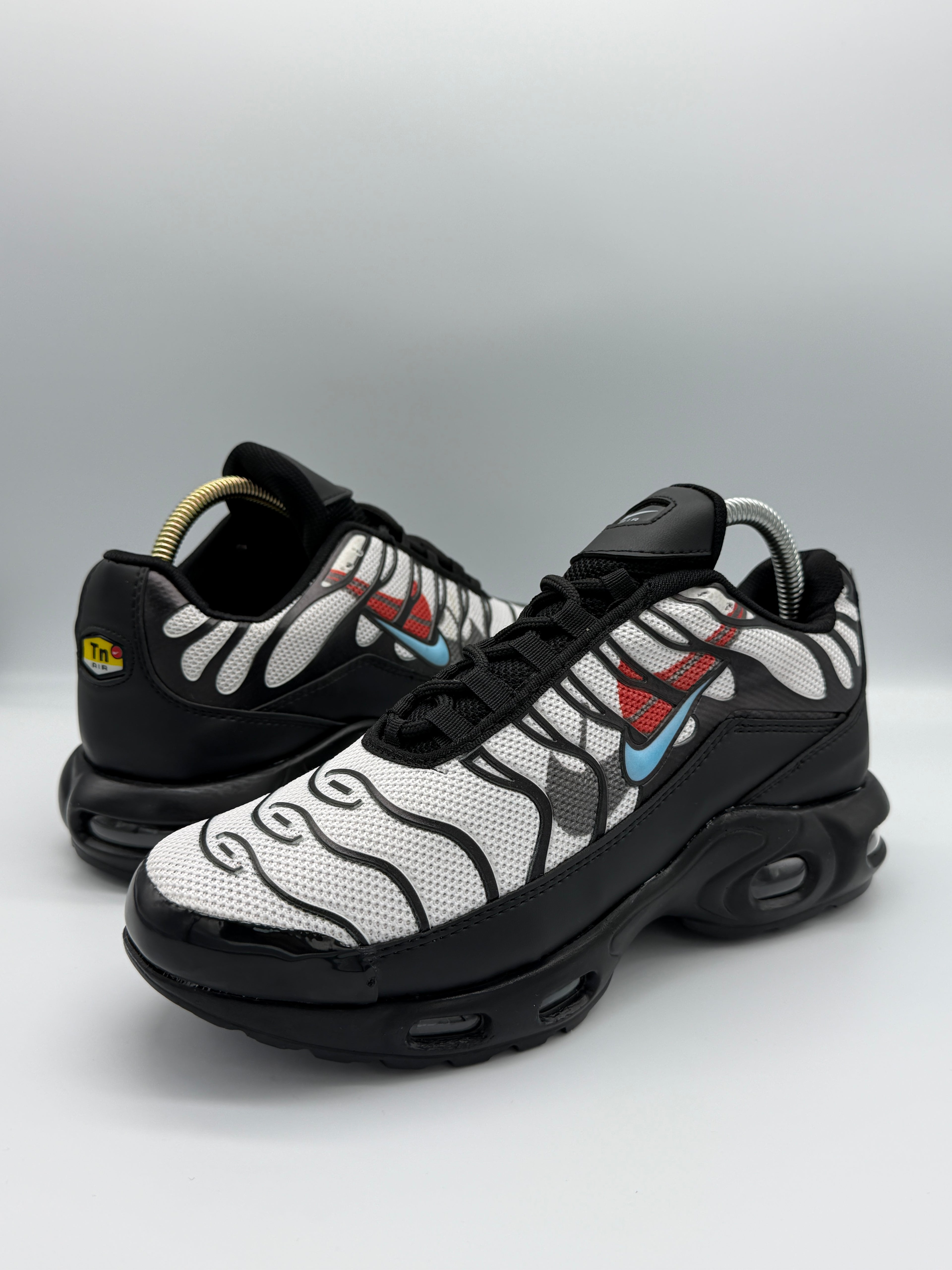 Мъжки маратонки Nike TN в черно и бяло