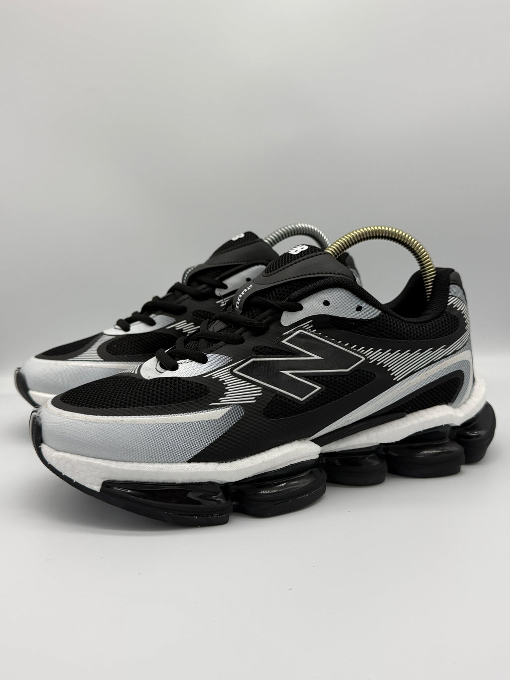 Мъжки маратонки New Balance 2000 в черно и бяло