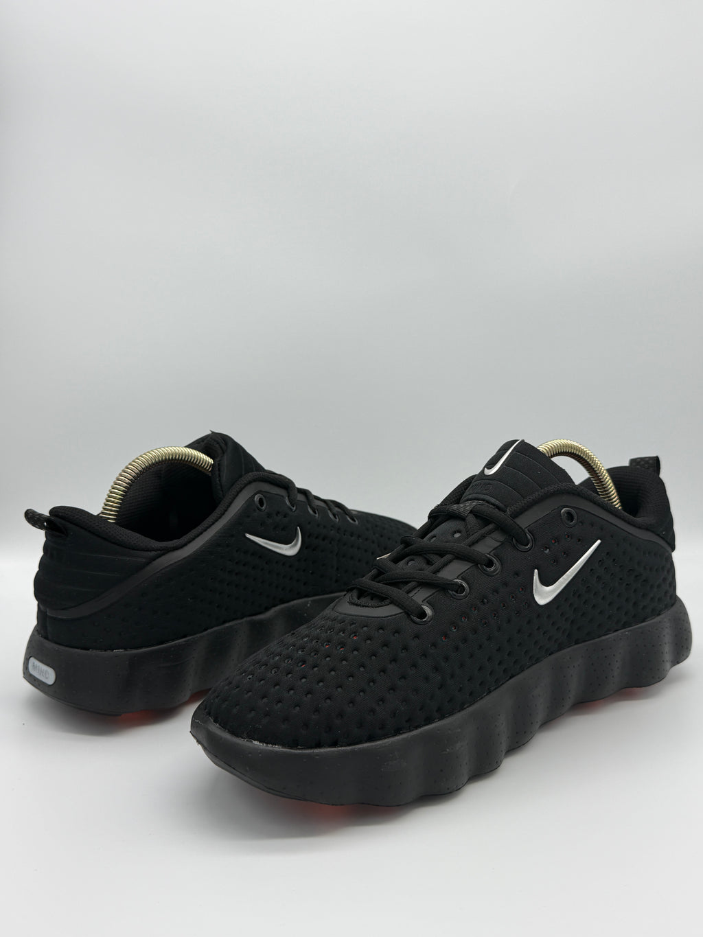 Маратонки Nike Mind 002 в черно