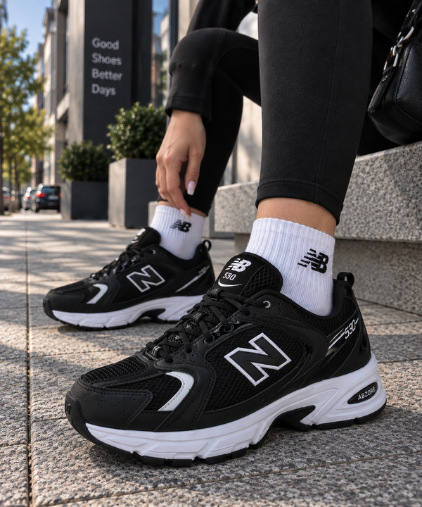 Дамски маратонки New Balance 530 – черни с бели детайли