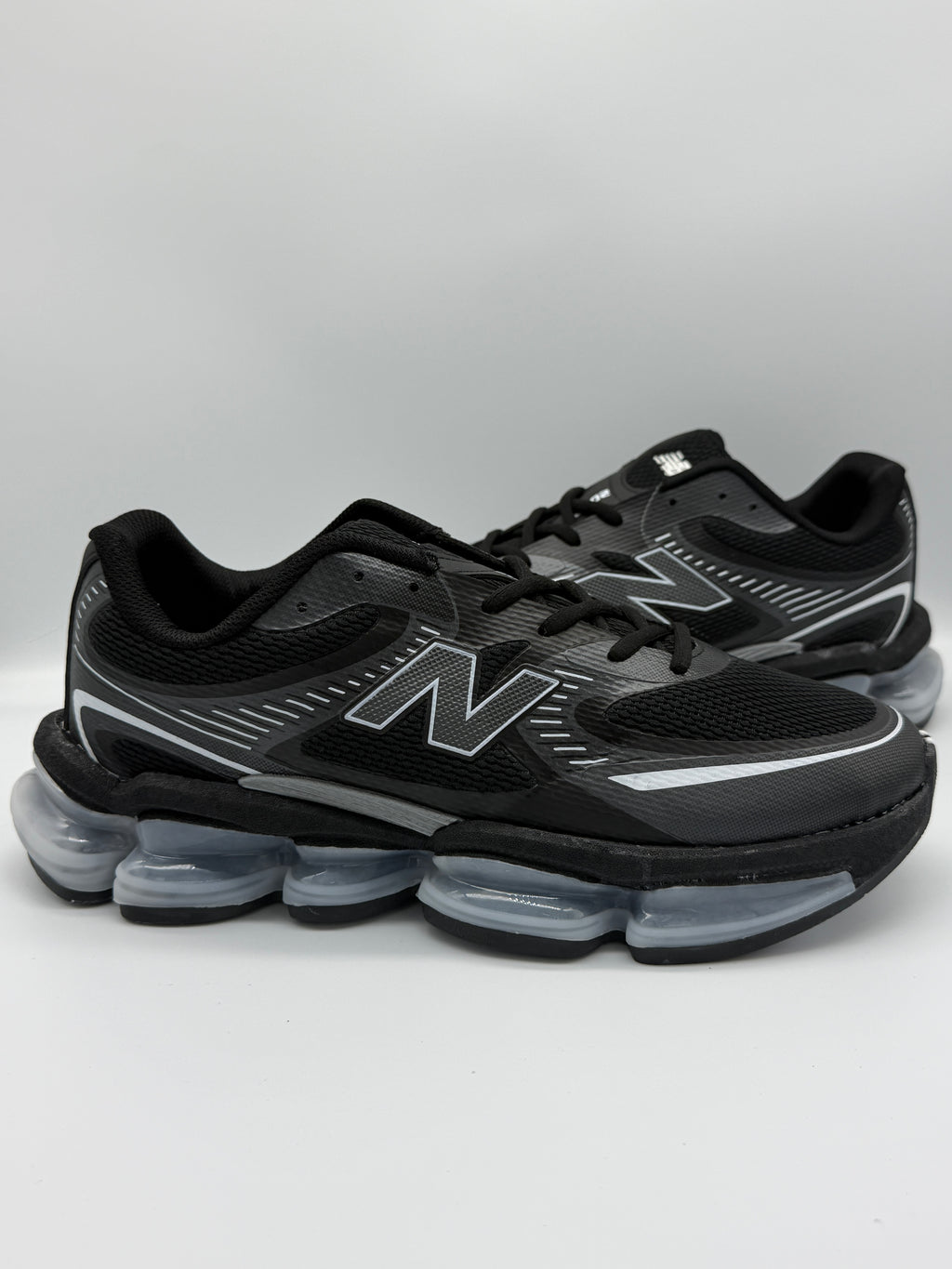 Мъжки маратонки New Balance 2000 в черно, сиво и бяло