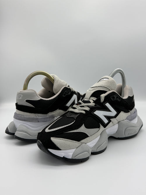 Дамски маратонки New Balance 9060 в черно и сиво