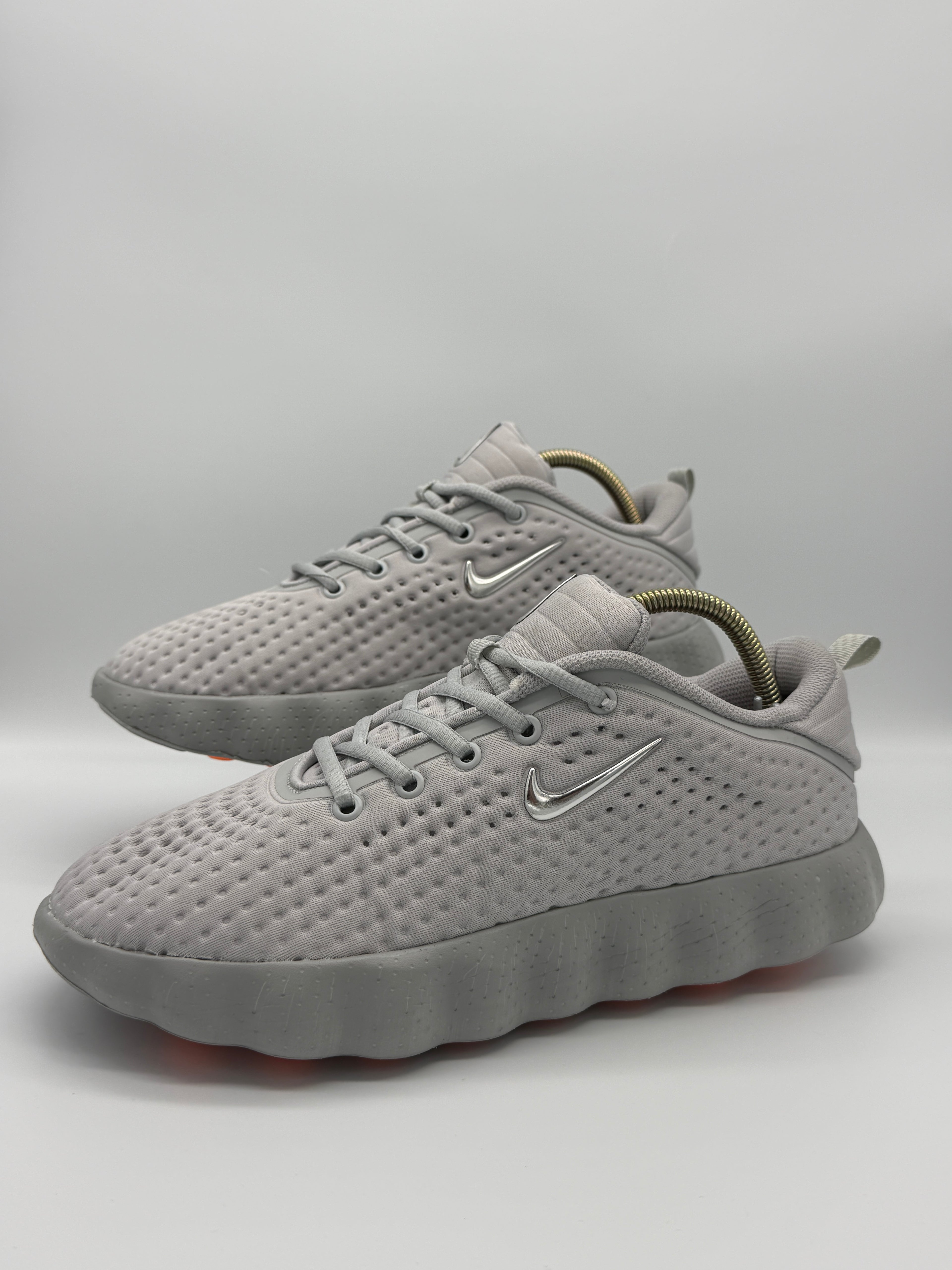 Мъжки маратонки Nike Mind 002 в сиво