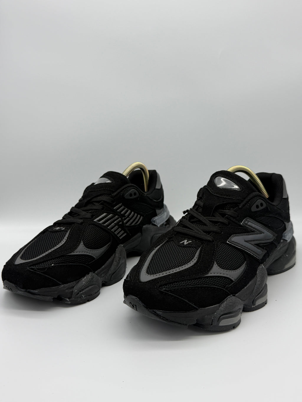 Мъжки маратонки New Balance 9060 в черно