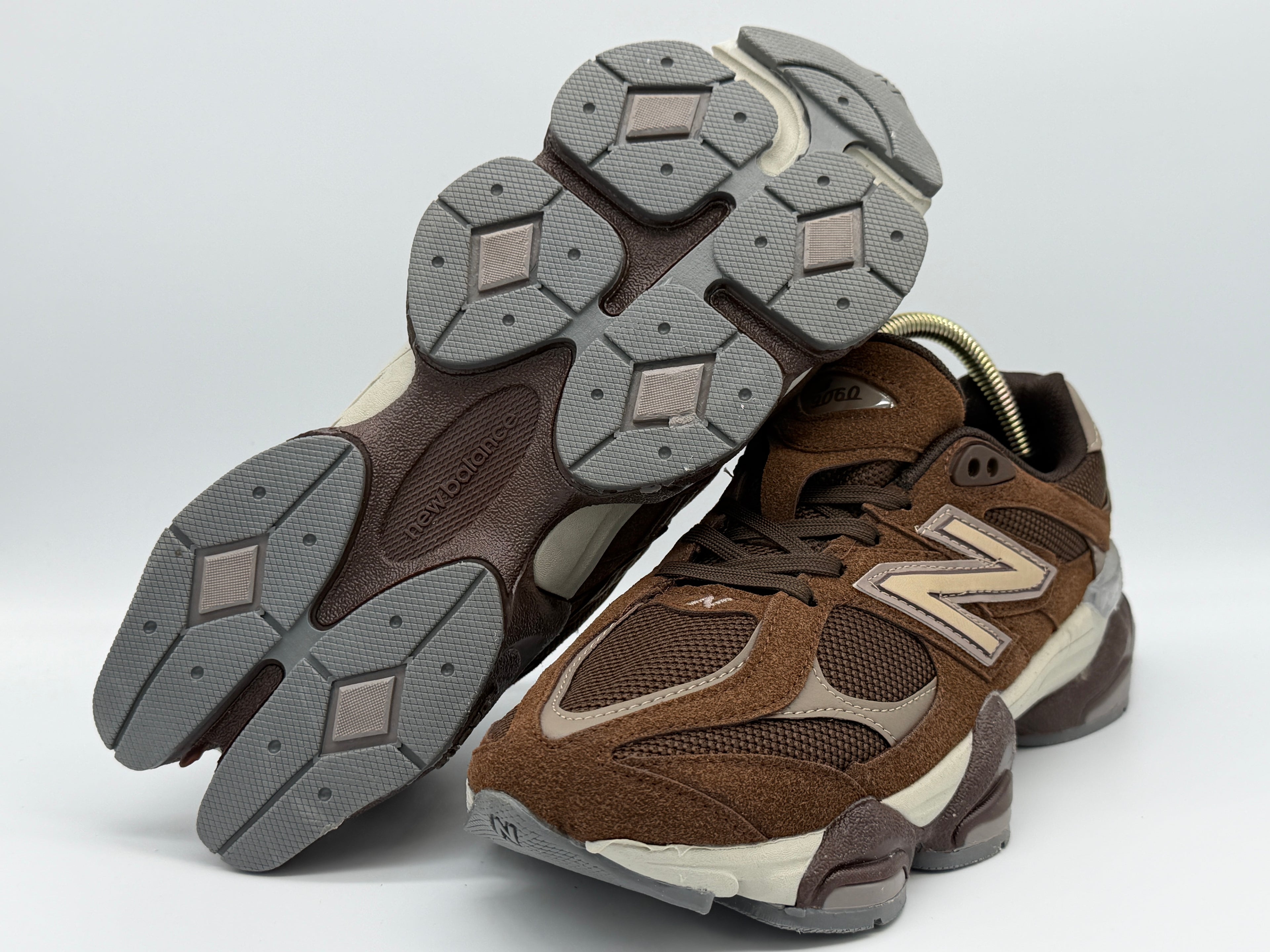 Мъжки маратонки New Balance 9060 в кафяво