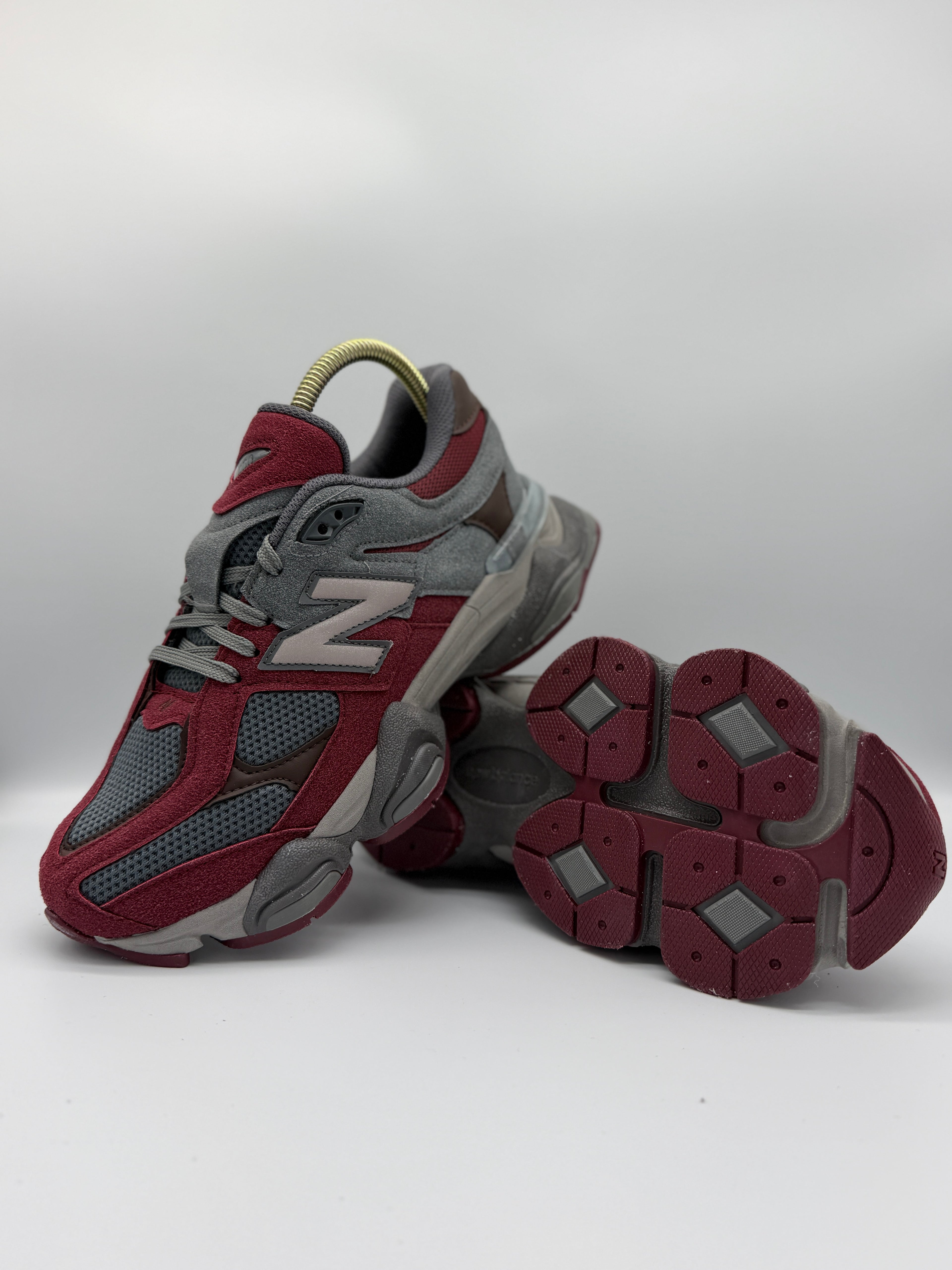 Дамски маратонки New Balance 9060 в бордо и тъмносиво