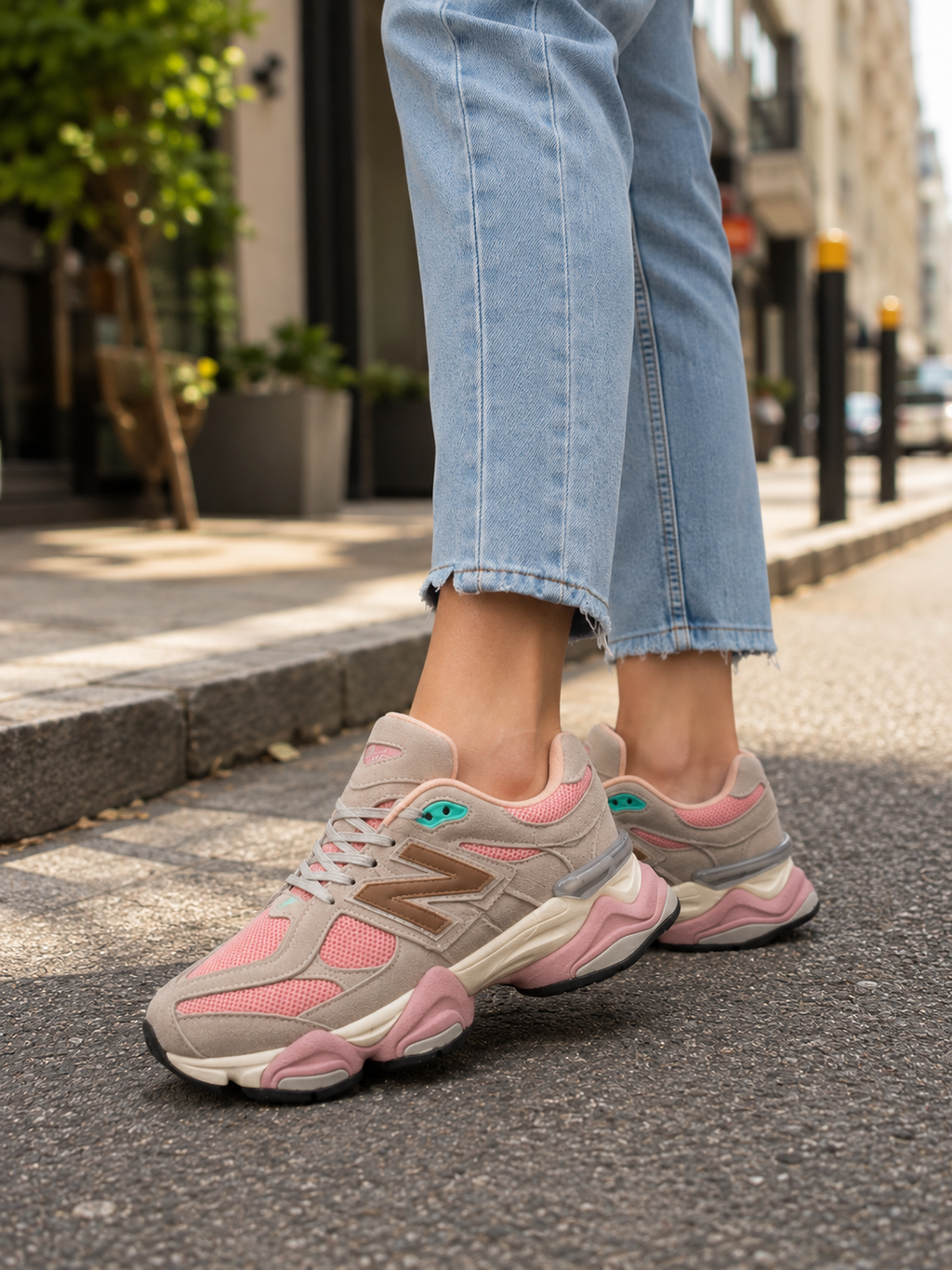 Дамски маратонки New Balance 9060 – сиво-розови