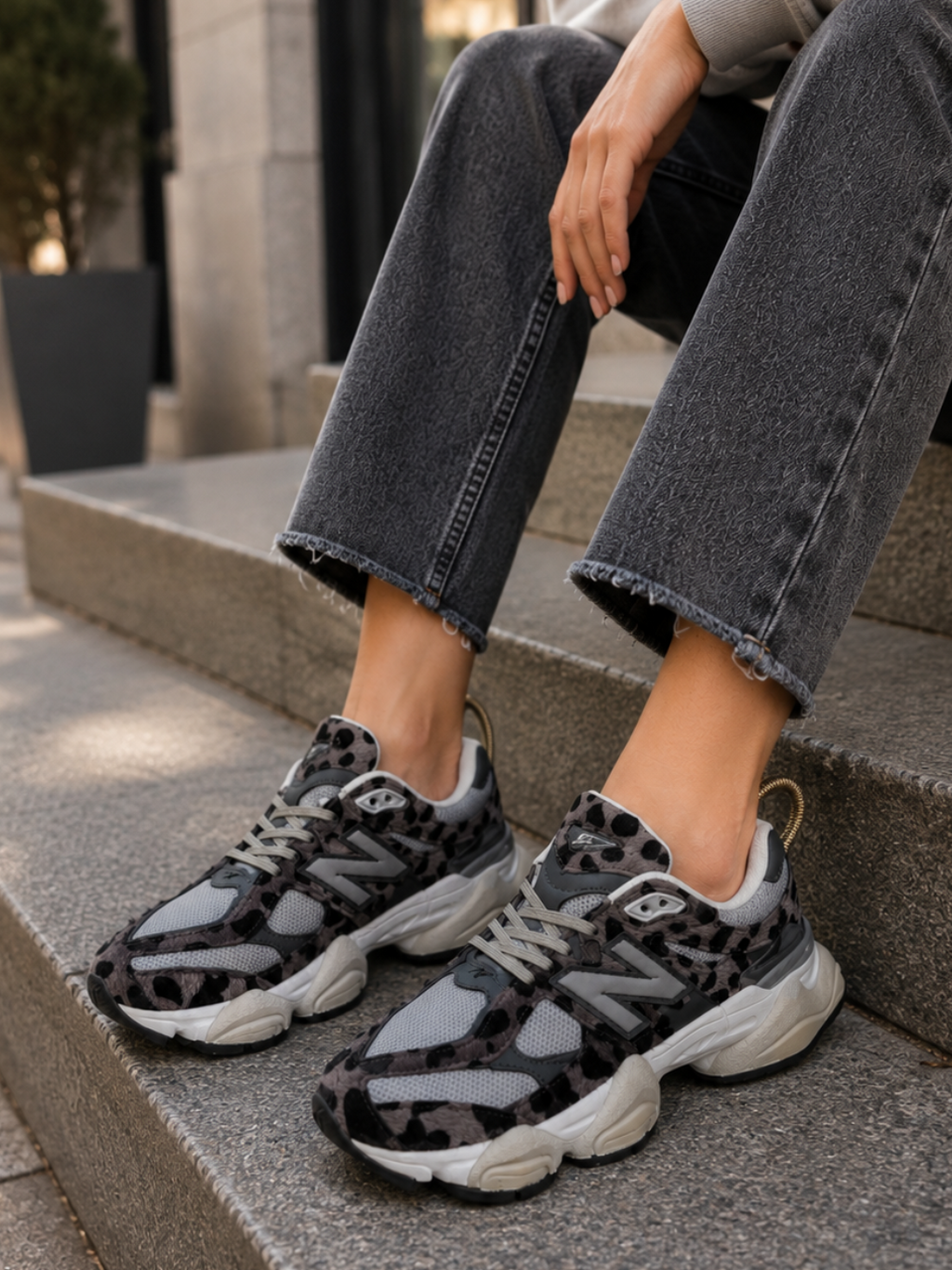 Дамски маратонки New Balance 9060 – сиви с леопардов десен
