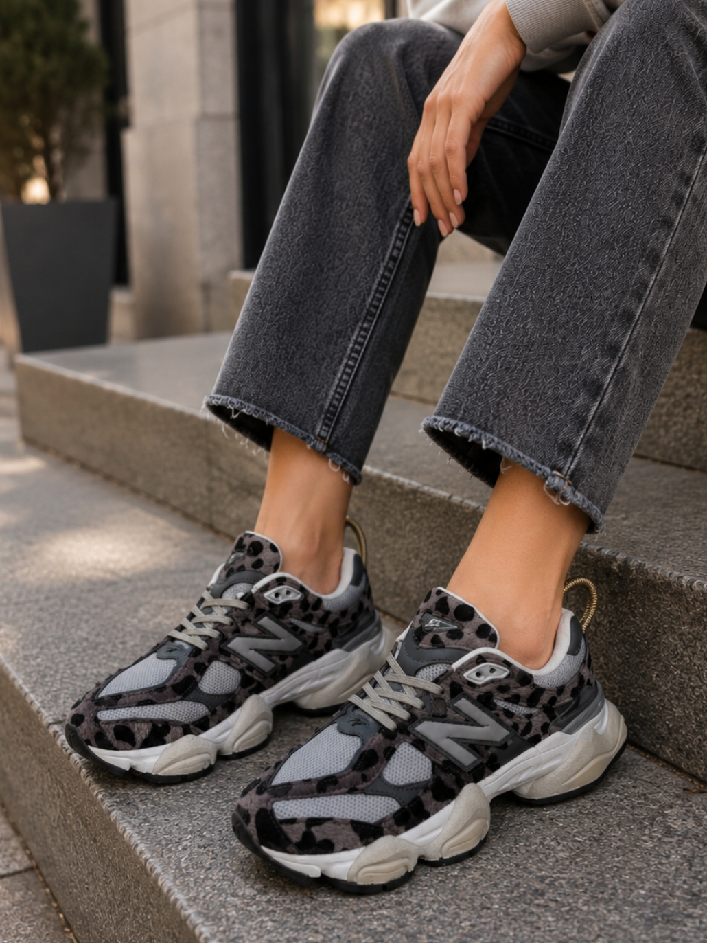 Дамски маратонки New Balance 9060 – сиви с леопардов десен